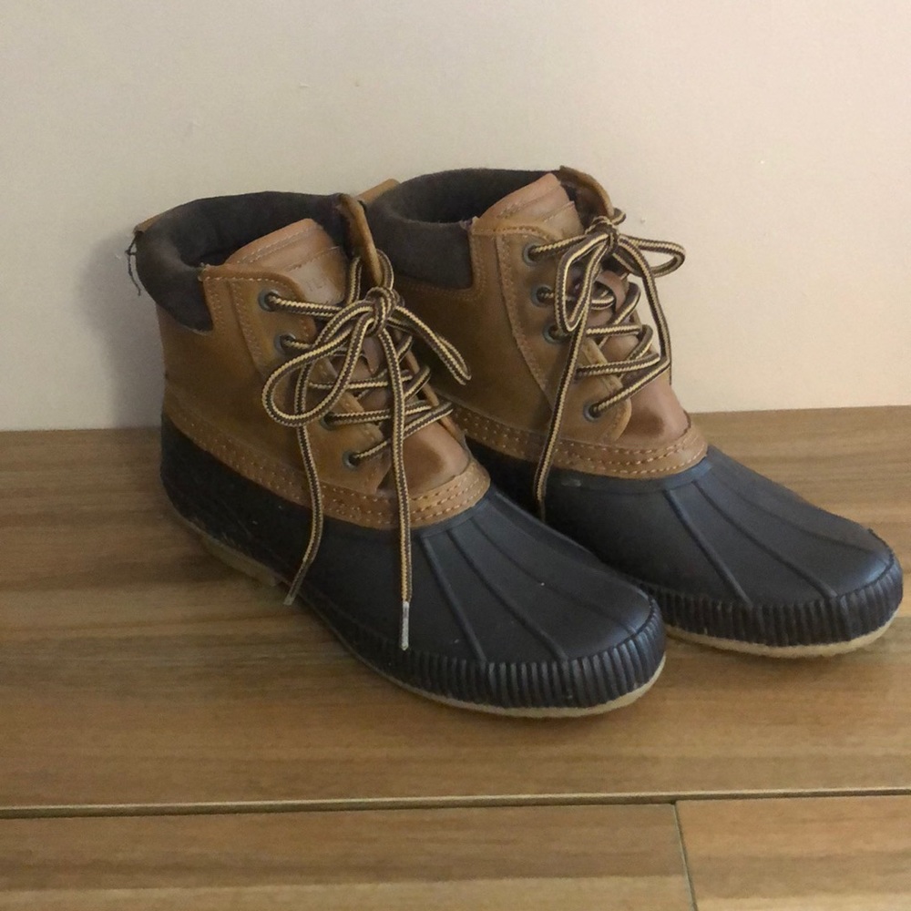 Tommy Hilfiger, Size 8 mens, like new duck boots